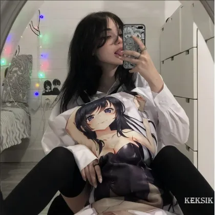 Сладкий массаж в халатике... для твоих фантазий